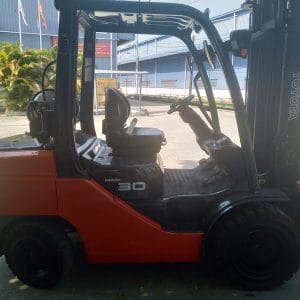 Xe nâng Gas Toyota 3 tấn